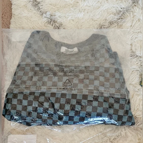 NWT- DayDreamer Women's Teal Check Fitted Pull Over Sweater - Picture 5 of 9